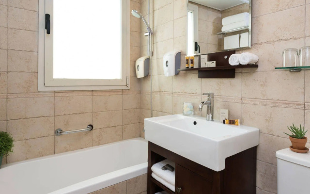 Dizengoff Suites Hotel