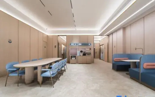 HanTing Hotel (Shangrao Wannian Runfeng Plaza)