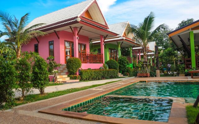 Pinky Bungalows Resort