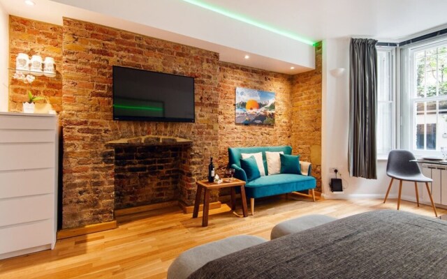 The Lovely Longridge Road Apartment