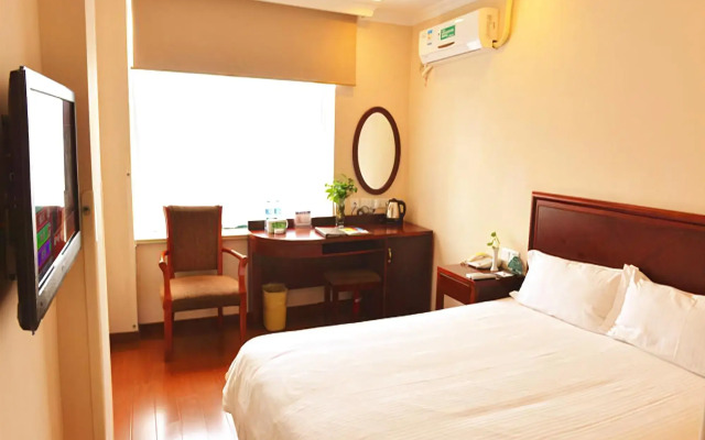 GreenTree Inn Jiaxing Pinghu Zhapu Jiulong Mountain Express  Hotel