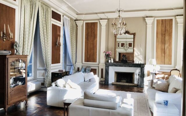 L'Hotel de Hercé Chambre d'Hote