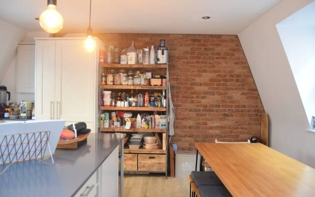 Kensington 2 Bedroom Property