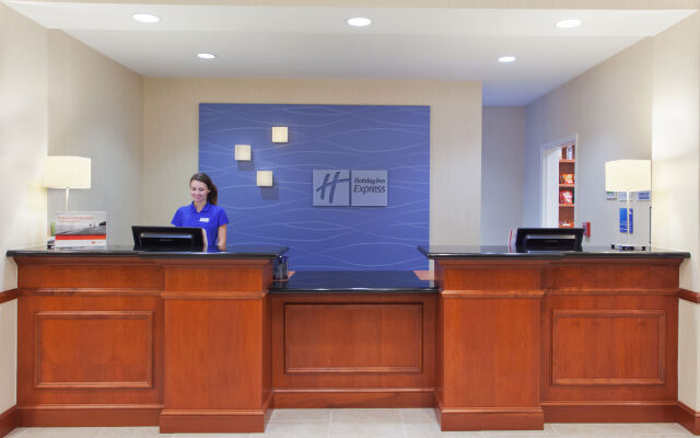 Holiday Inn Express & Suites Baton Rouge East by IHG