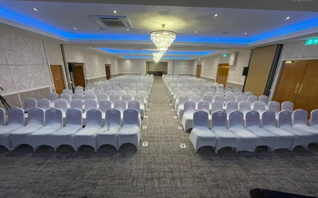 Palms Hotel & Retreat By Palette London Romford