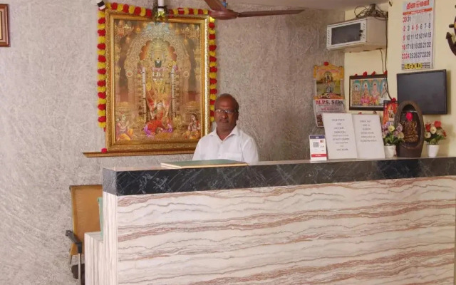 Hotel Adhi Residency - Cleanliness & Friendliness Room VL Vardharaja Temple