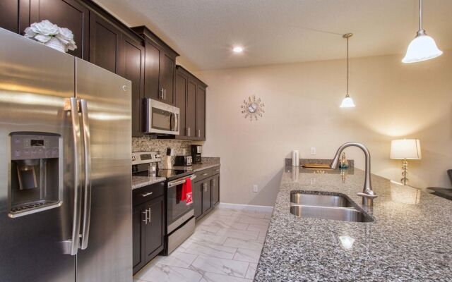 Storey Lake 4 Bedroom Townhome w Splashpool - 1625ST