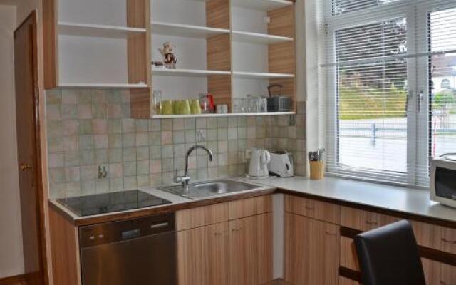 Lakeview Apartment