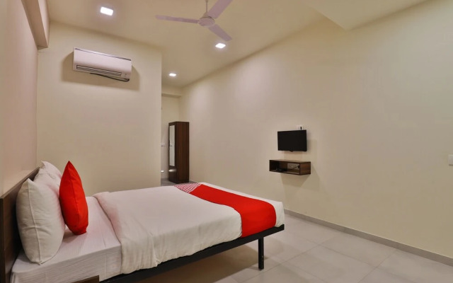 OYO Flagship 29982 Hazira Road Kavas
