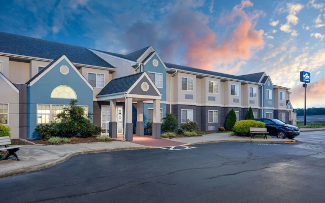 Microtel Inn And Suites Burlington