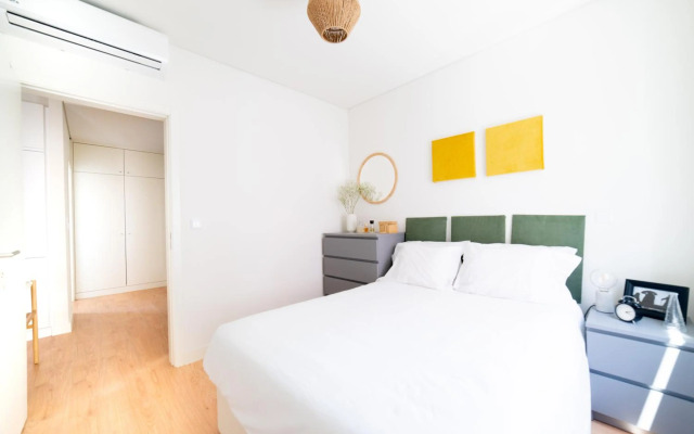 Monsanto Hill House - NO. 565 1D