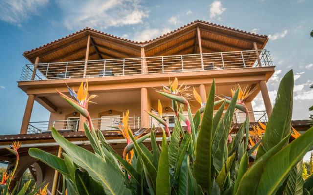 Armonia Studios & Apartments