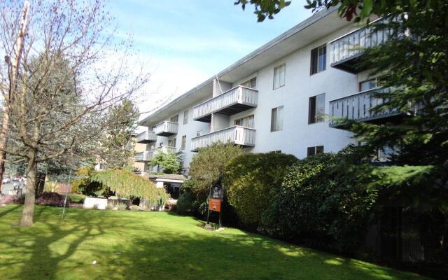 Casa Del Rio by Gamalos Group