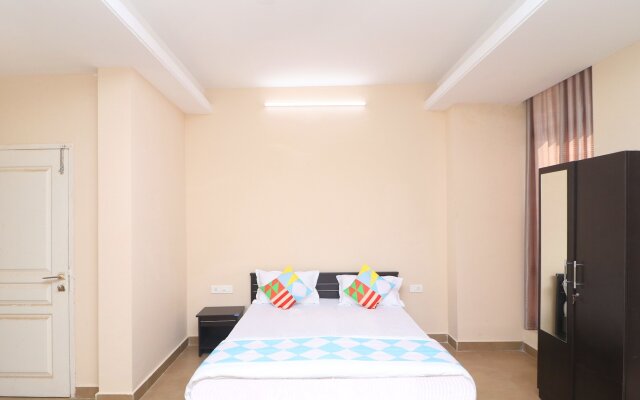 OYO 27826 Home Graceful Stay Near Airport