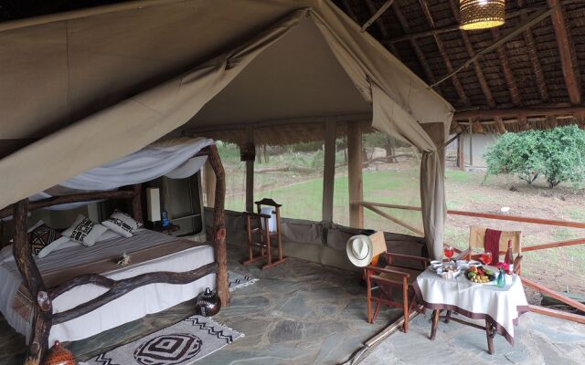 Loyk Tsavo Camp