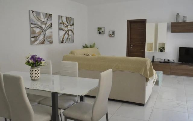 Lorenza Letting Apartment