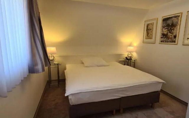 Hotel Garni Am Ellinger Tor