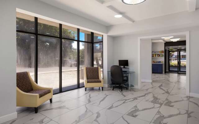 Suburban Studios Hinesville - Fort Stewart Area