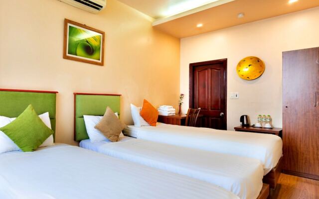 HANZ LakeView Hotel Hanoi