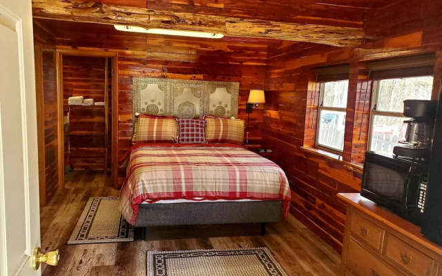 Log Cabin Inn