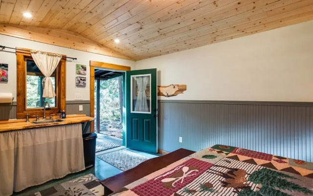 72MF - Rustic - Pets Ok - Sleeps 2
