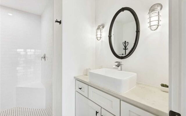 Anastasia Beach House - Five Bedroom Home