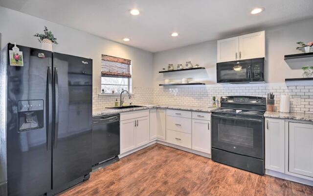 Charming Clovis Home w/ Covered Patio!