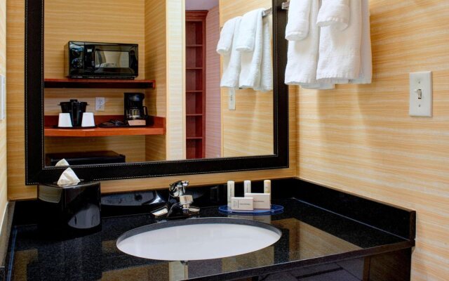 Fairfield Inn & Suites by Marriott Detroit Farmington Hills