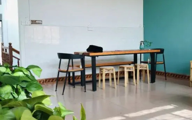 Hechi Qiqi Youth Hostel