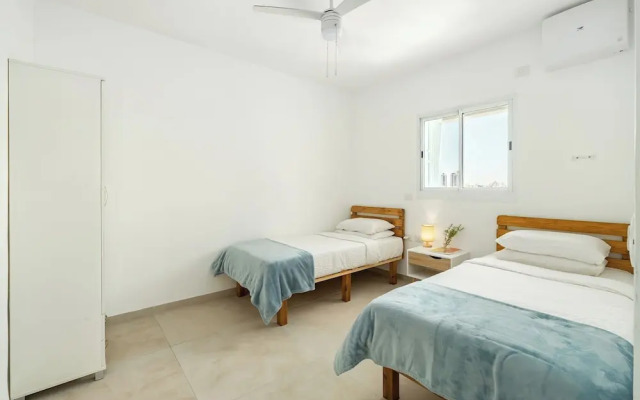 Sea Breeze Netanya Retreat by Sea N Rent