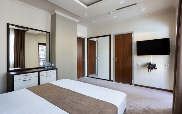 Edelweiss Hotel & Resort