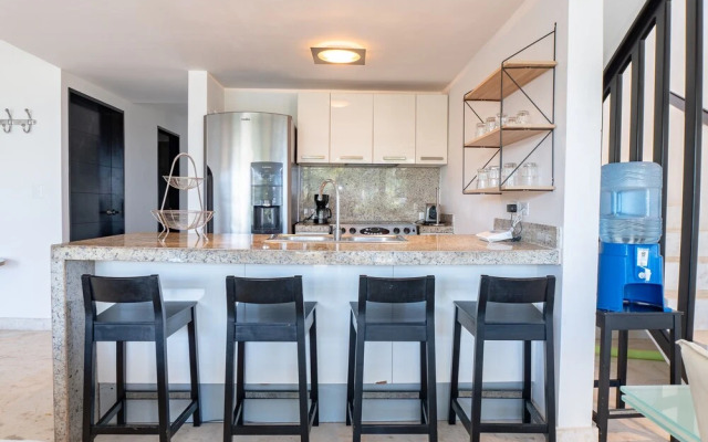 Elements Penthouse 19 3 Bedroom Condo by RedAwning