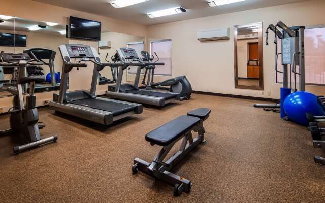 Best Western Plus Fresno Airport Hotel