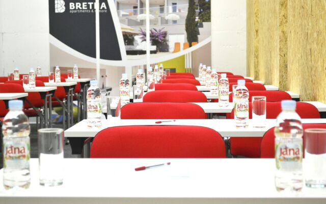 BRETIA apartments & more