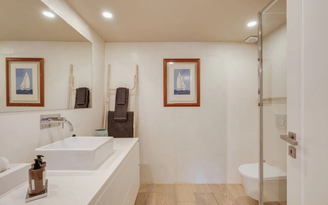 Light Villa by Cadenzalux