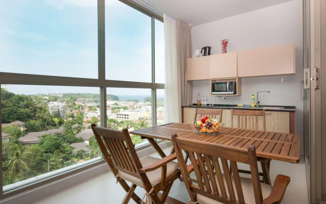 Seaview modern Apartment at Karon Hill