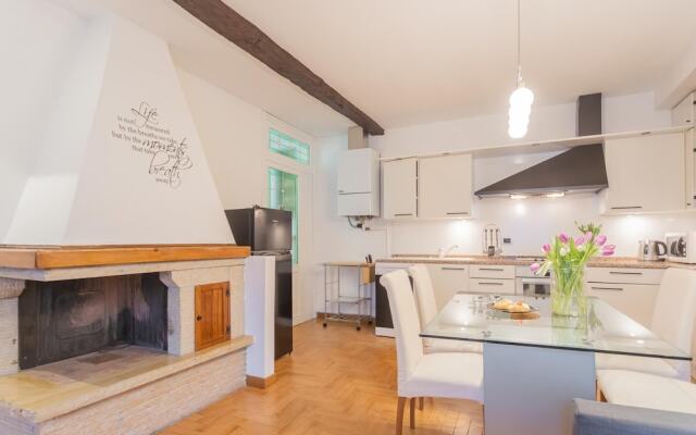 Volta Apartment in Como