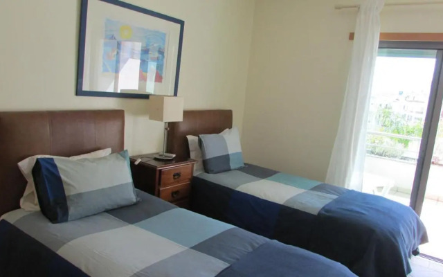 Pomba Branca (4-6 per.) Piscina, 500m Praia