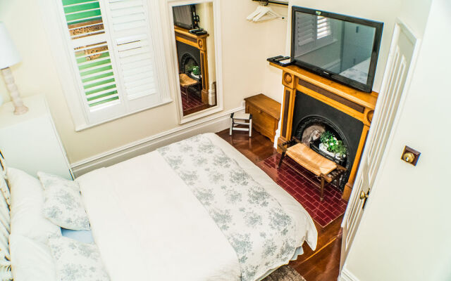 Heritage Cottage Bed And Breakfast