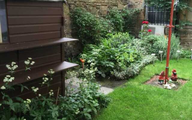 1 Bedroom Apartment Next To The Meadows