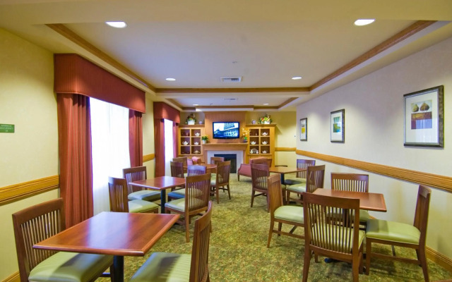 Holiday Inn Hotel & Suites Barstow by IHG