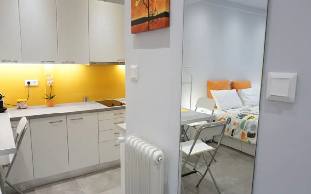Cozy Newly-renovated Studio