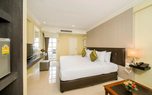The Niran Grand Hotel