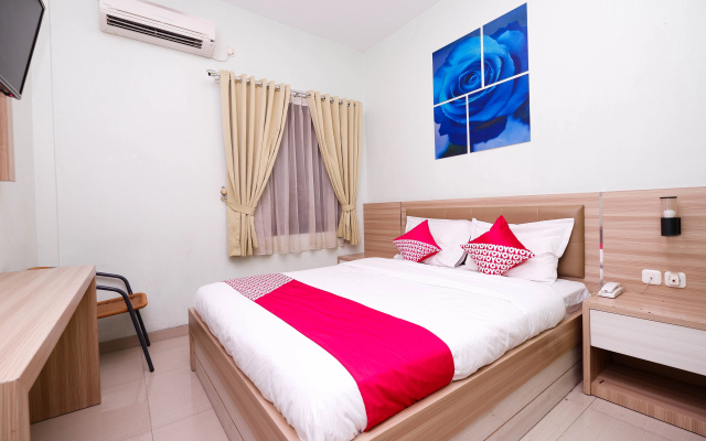 OYO 1532 Mawar Indah Hotel – Guest Rooms – Surakarta