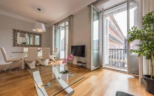 Plaza Mayor Design Apartment