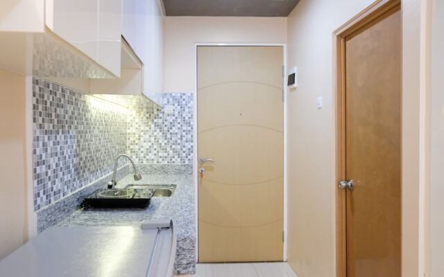 Strategic And Cozy Living Studio At Bale Hinggil Apartment