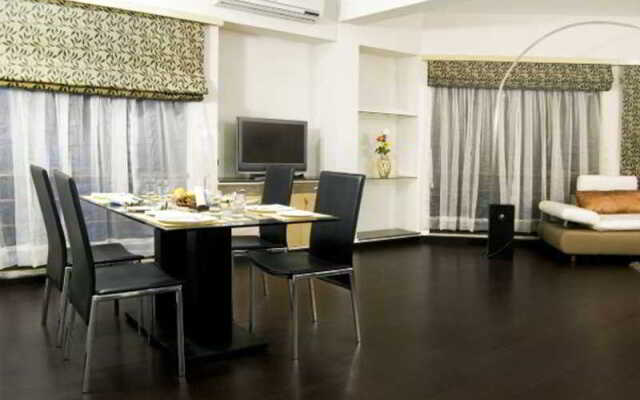 OYO 44310 Maninagar Residency