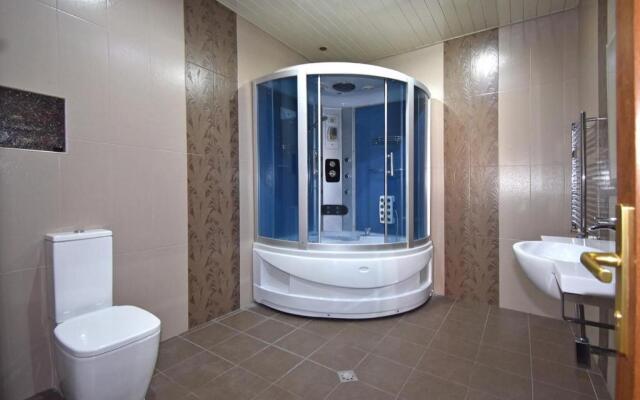 Tumanyan street, 3 bedrooms New Renovated apartment TM662