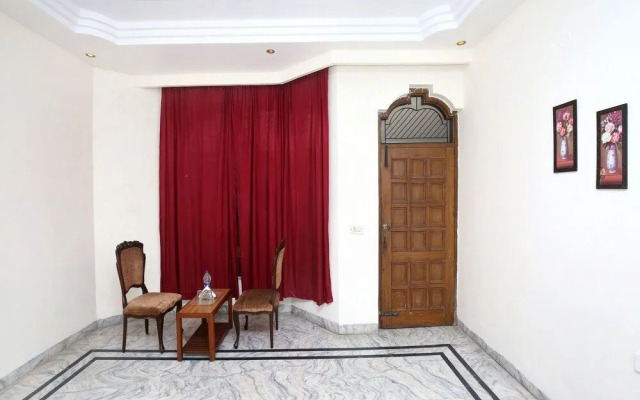 The Corner House By OYO Rooms