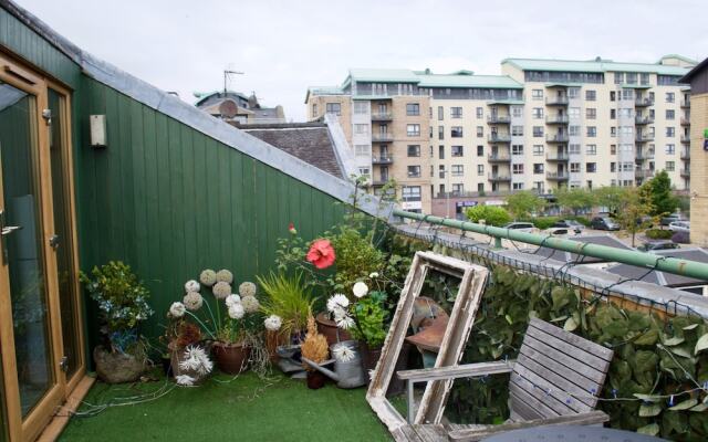 1 Bedroom Apartment With Balcony